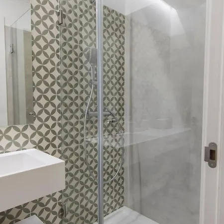 Lovelystay - Vintage Flat Near Santa Justa Elevator! 公寓 *