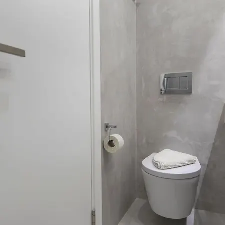 Apartment Lovelystay - Vintage Flat Near Santa Justa Elevator! Lisbon