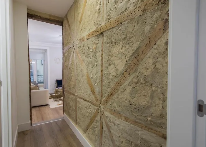 Lovelystay - Vintage Flat Near Santa Justa Elevator! Apartamento *