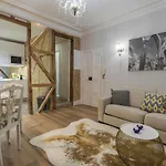 شقة Lovelystay - Vintage Flat Near Santa Justa Elevator! *