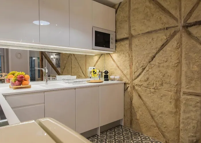 Lovelystay - Vintage Flat Near Santa Justa Elevator!