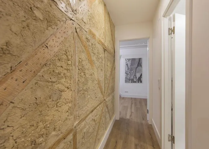Lovelystay - Vintage Flat Near Santa Justa Elevator! Апартаменты